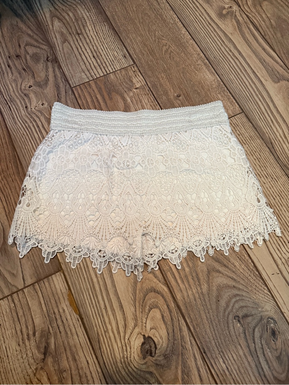 Beautees Ivory Crochet Lace High-Waist Shorts - Picture 7 of 8